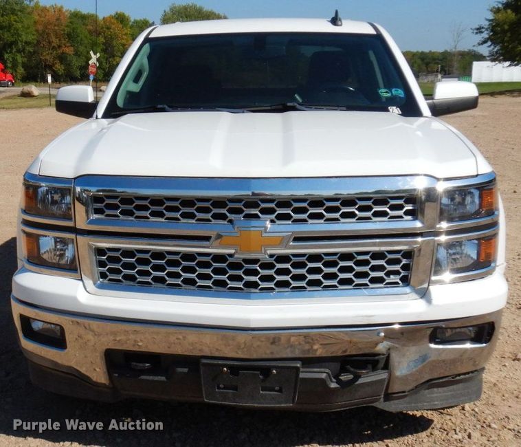 image for item MH9217 2015 Chevrolet Silverado 1500  Crew Cab pickup truck