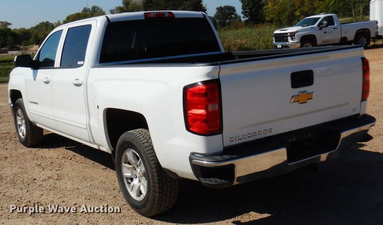 image for item MH9217 2015 Chevrolet Silverado 1500  Crew Cab pickup truck