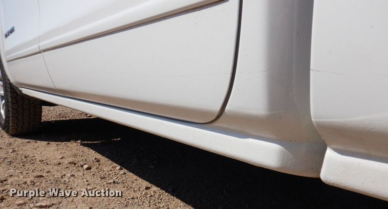 image for item MH9217 2015 Chevrolet Silverado 1500  Crew Cab pickup truck