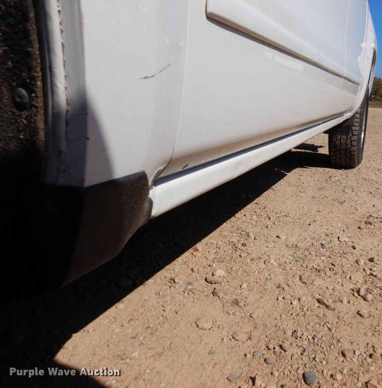 image for item MH9217 2015 Chevrolet Silverado 1500  Crew Cab pickup truck