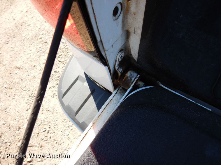 image for item MH9217 2015 Chevrolet Silverado 1500  Crew Cab pickup truck