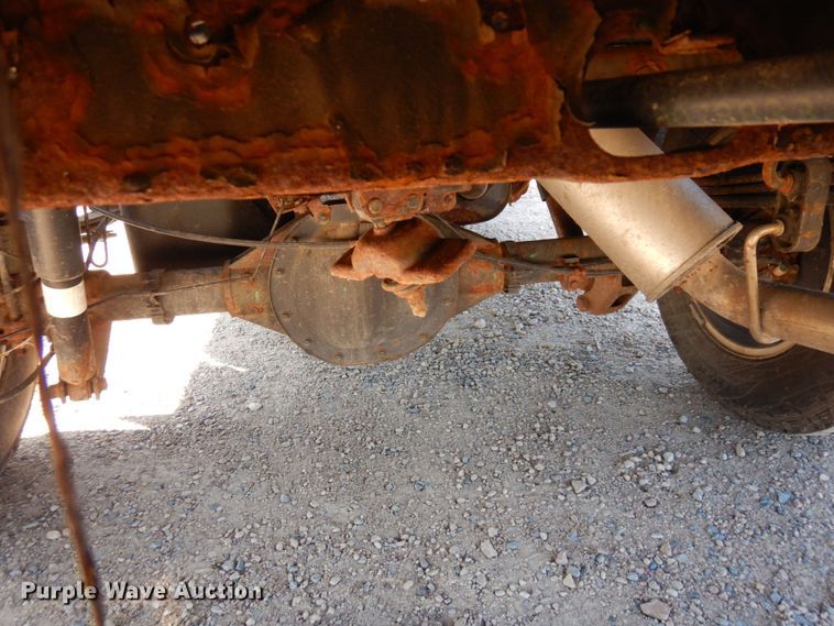 image for item MH9217 2015 Chevrolet Silverado 1500  Crew Cab pickup truck