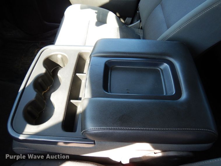 image for item MH9217 2015 Chevrolet Silverado 1500  Crew Cab pickup truck