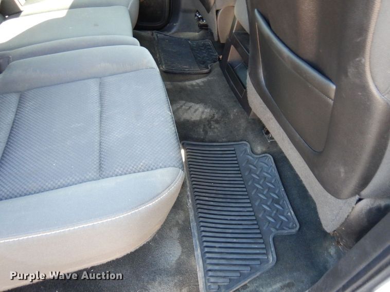 image for item MH9217 2015 Chevrolet Silverado 1500  Crew Cab pickup truck