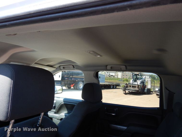 image for item MH9217 2015 Chevrolet Silverado 1500  Crew Cab pickup truck