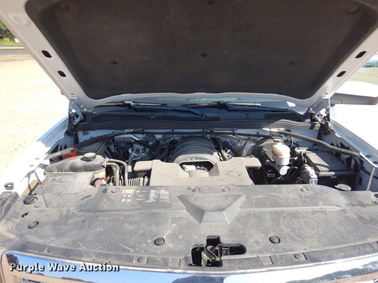 image for item MH9217 2015 Chevrolet Silverado 1500  Crew Cab pickup truck