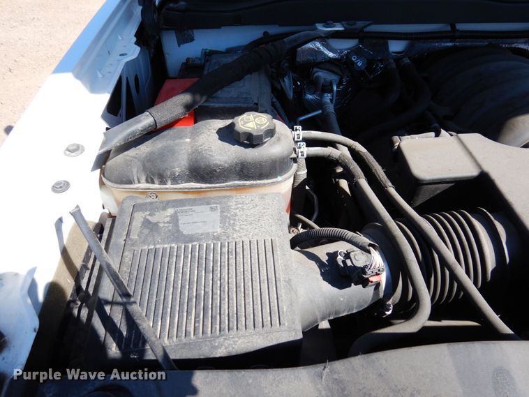 image for item MH9217 2015 Chevrolet Silverado 1500  Crew Cab pickup truck