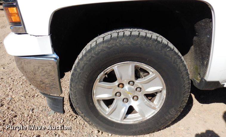 image for item MH9217 2015 Chevrolet Silverado 1500  Crew Cab pickup truck