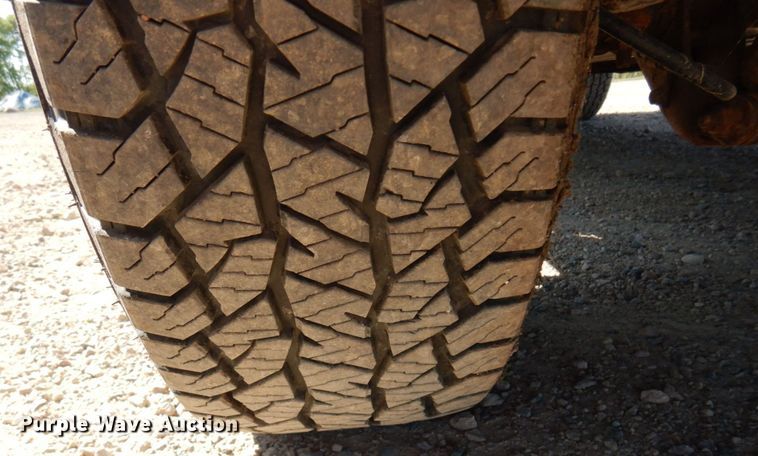 image for item MH9217 2015 Chevrolet Silverado 1500  Crew Cab pickup truck