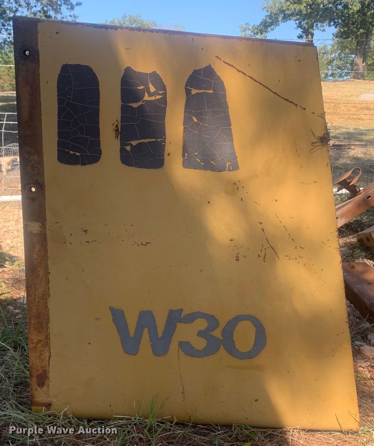 image for item MH9789 1989 Case W30  wheel loader parts