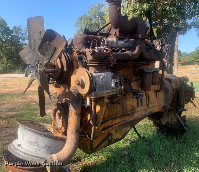 image for item MH9790 1989 Case W30  Motor and Transmission only