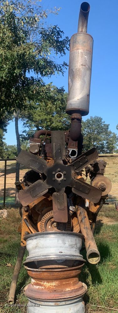 image for item MH9790 1989 Case W30  Motor and Transmission only