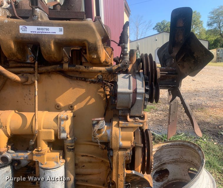 image for item MH9790 1989 Case W30  Motor and Transmission only