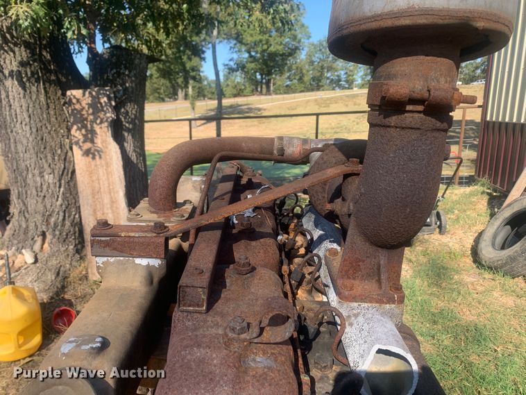 image for item MH9790 1989 Case W30  Motor and Transmission only