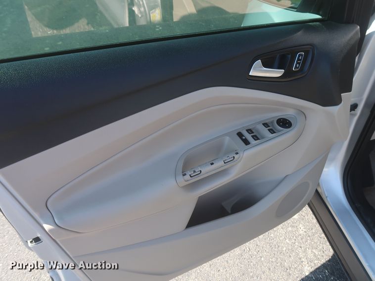 image for item MJ9162 2016 Ford Escape SE  SUV