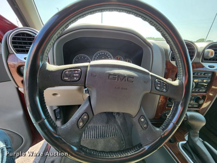 image for item MK9312 2004 GMC Envoy  SUV