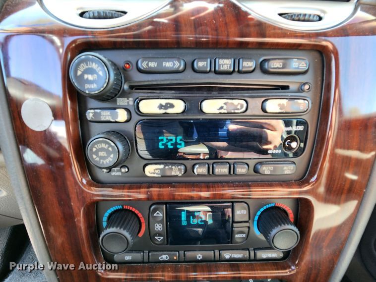 image for item MK9312 2004 GMC Envoy  SUV