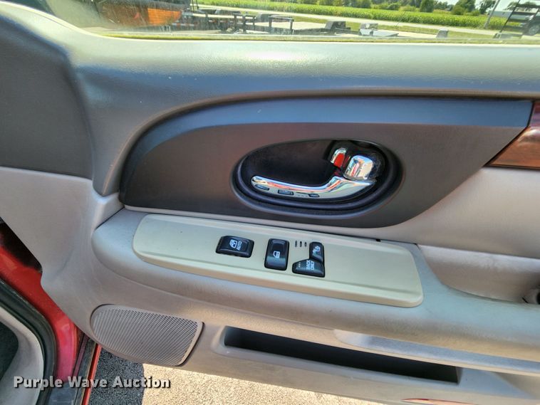 image for item MK9312 2004 GMC Envoy  SUV