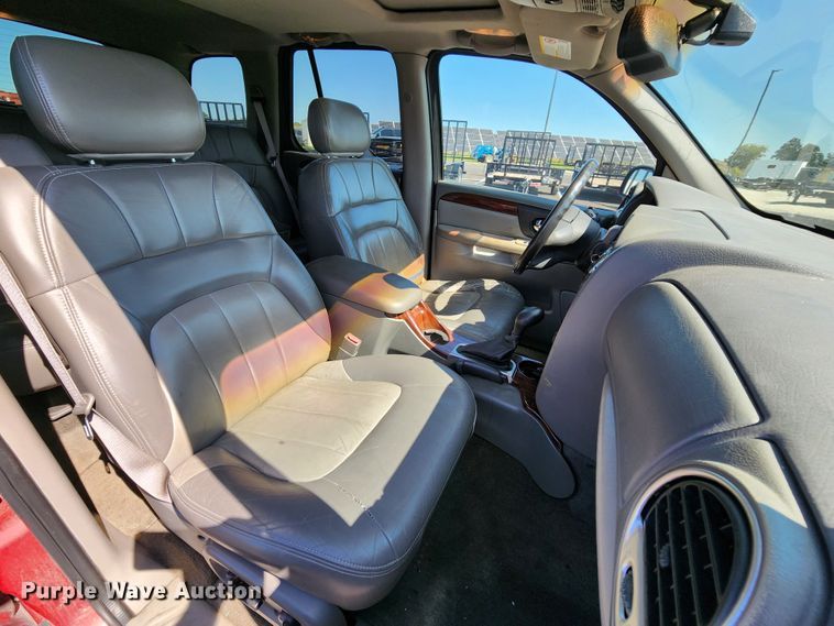 image for item MK9312 2004 GMC Envoy  SUV