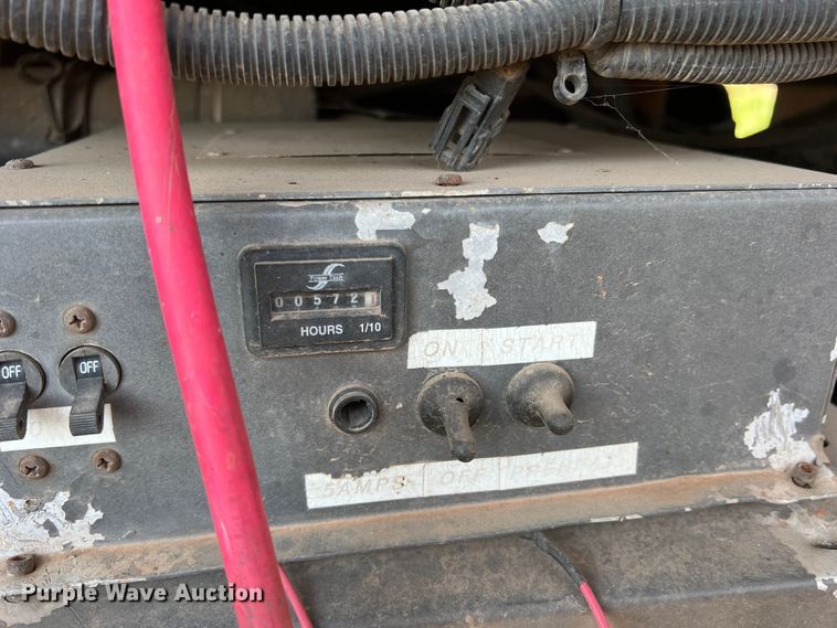 image for item MQ9798 2001 Freightliner XC  RV