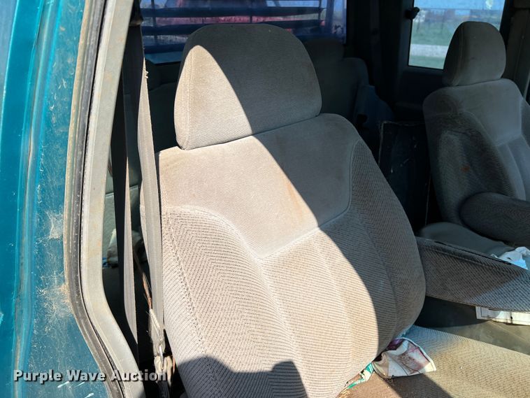 image for item MQ9799 1995 Chevrolet 1500  Ext. Cab pickup truck