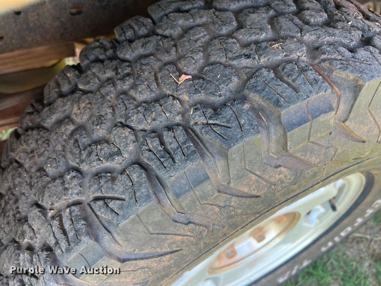 image for item MQ9799 1995 Chevrolet 1500  Ext. Cab pickup truck