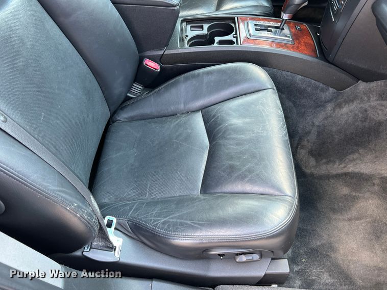 image for item MQ9808 2004 Cadillac SRX  SUV