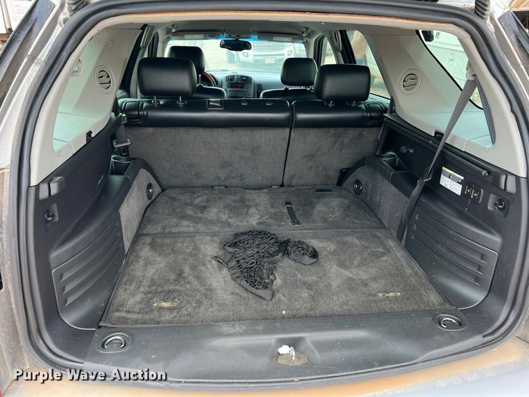 image for item MQ9808 2004 Cadillac SRX  SUV