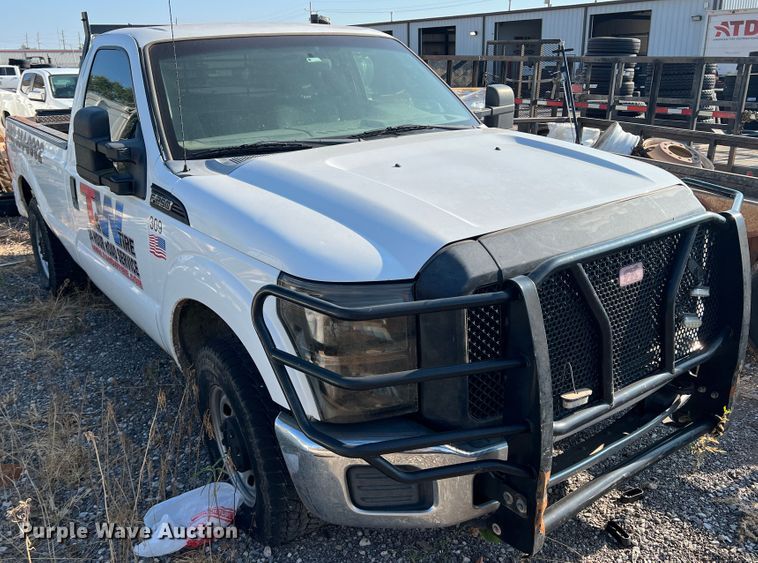 image for item MQ9809 2012 Ford F250 Super Duty  pickup truck