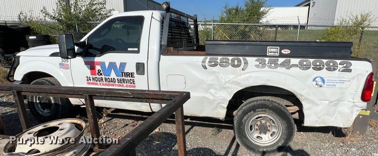 image for item MQ9809 2012 Ford F250 Super Duty  pickup truck