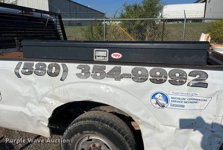 image for item MQ9809 2012 Ford F250 Super Duty  pickup truck