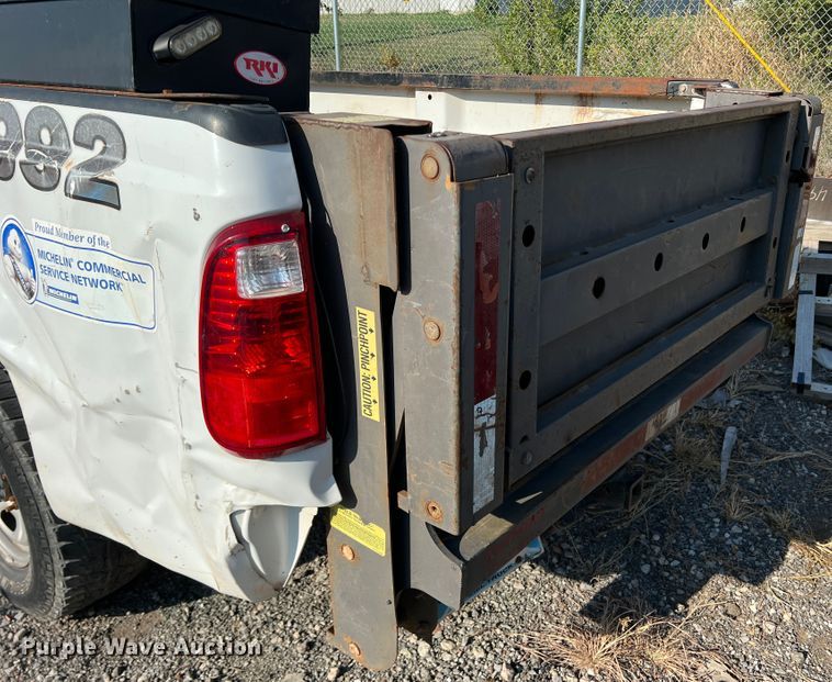 image for item MQ9809 2012 Ford F250 Super Duty  pickup truck