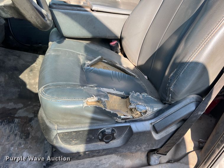 image for item MQ9809 2012 Ford F250 Super Duty  pickup truck