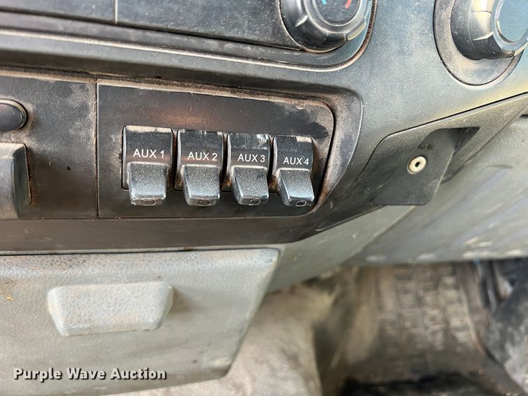 image for item MQ9809 2012 Ford F250 Super Duty  pickup truck