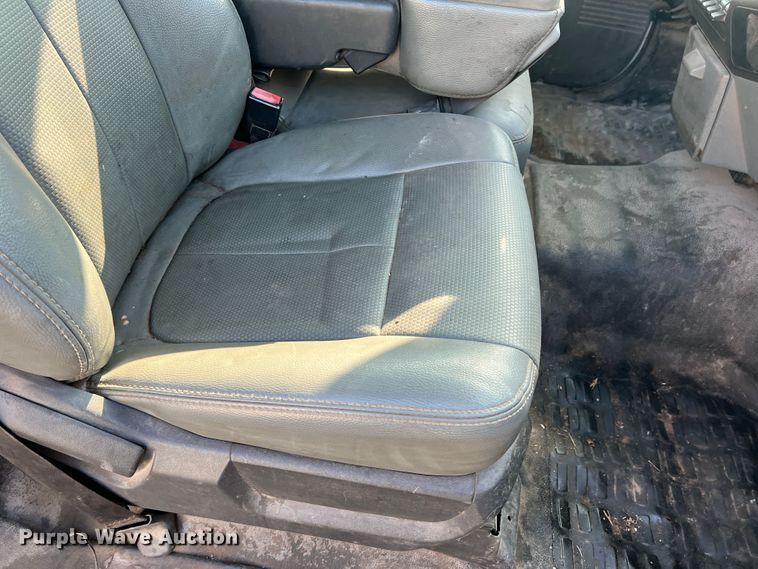 image for item MQ9809 2012 Ford F250 Super Duty  pickup truck