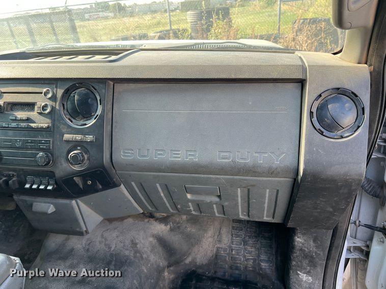 image for item MQ9809 2012 Ford F250 Super Duty  pickup truck