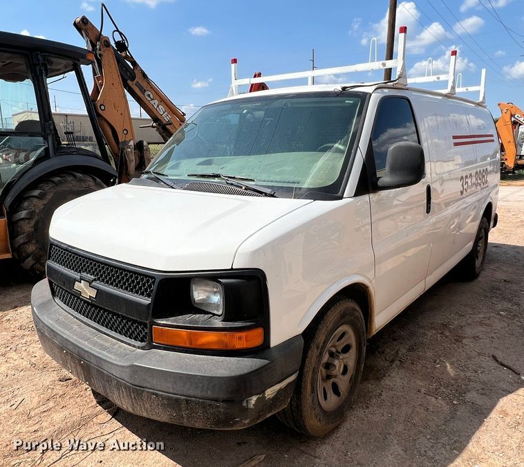 image for item MQ9810 2009 Chevrolet Express 1500  van