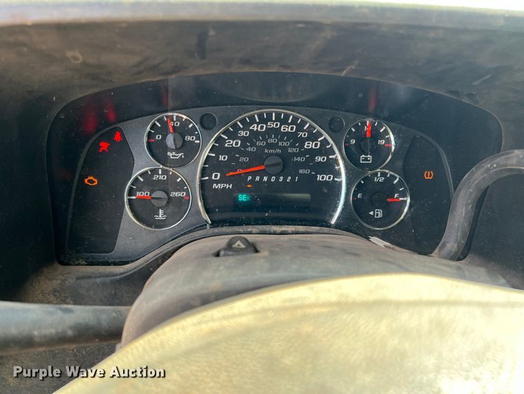 image for item MQ9810 2009 Chevrolet Express 1500  van