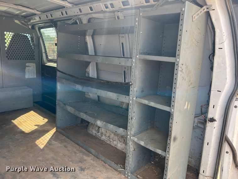 image for item MQ9810 2009 Chevrolet Express 1500  van