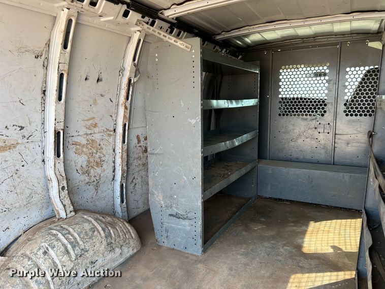 image for item MQ9810 2009 Chevrolet Express 1500  van