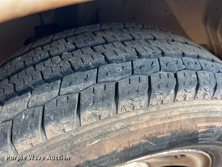 image for item MQ9810 2009 Chevrolet Express 1500  van