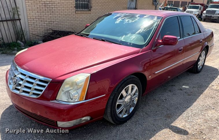 image for item MQ9811 2006 Cadillac DTS  passenger vehicle