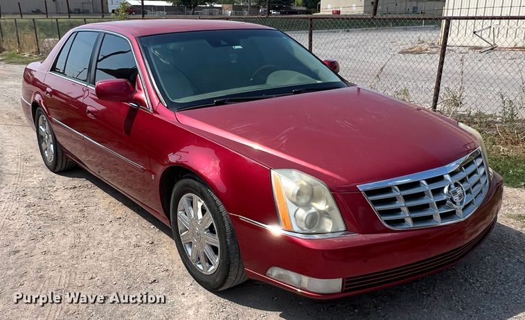 image for item MQ9811 2006 Cadillac DTS  passenger vehicle