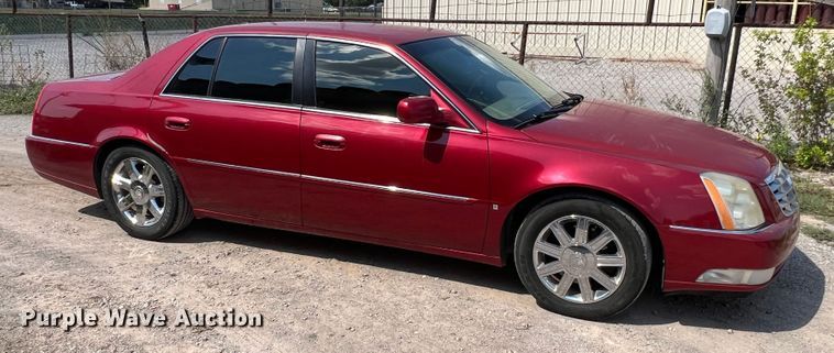 image for item MQ9811 2006 Cadillac DTS  passenger vehicle