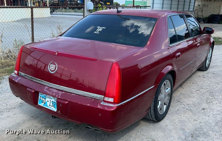 image for item MQ9811 2006 Cadillac DTS  passenger vehicle