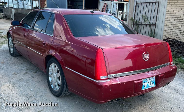 image for item MQ9811 2006 Cadillac DTS  passenger vehicle