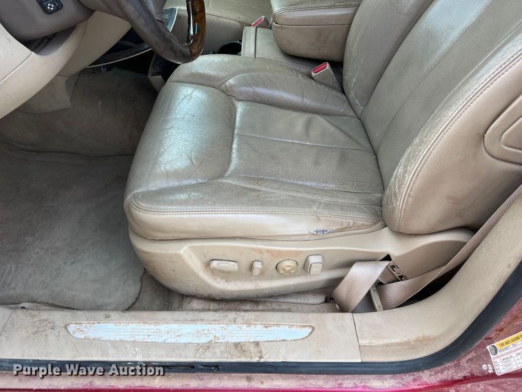 image for item MQ9811 2006 Cadillac DTS  passenger vehicle