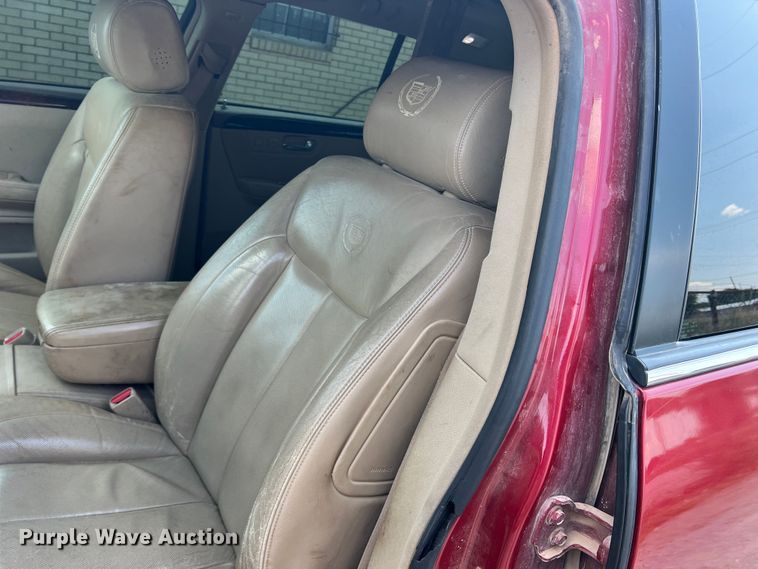 image for item MQ9811 2006 Cadillac DTS  passenger vehicle