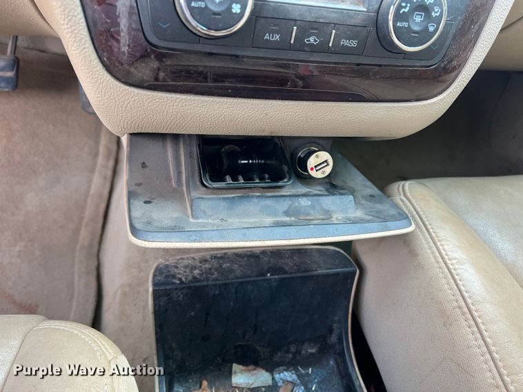 image for item MQ9811 2006 Cadillac DTS  passenger vehicle