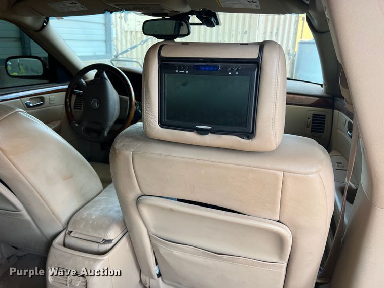 image for item MQ9811 2006 Cadillac DTS  passenger vehicle